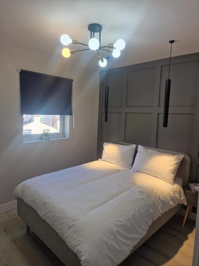 Collier'S Wood En-Suite Apartments لندن المظهر الخارجي الصورة