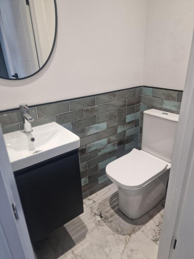 Collier'S Wood En-Suite Apartments لندن المظهر الخارجي الصورة
